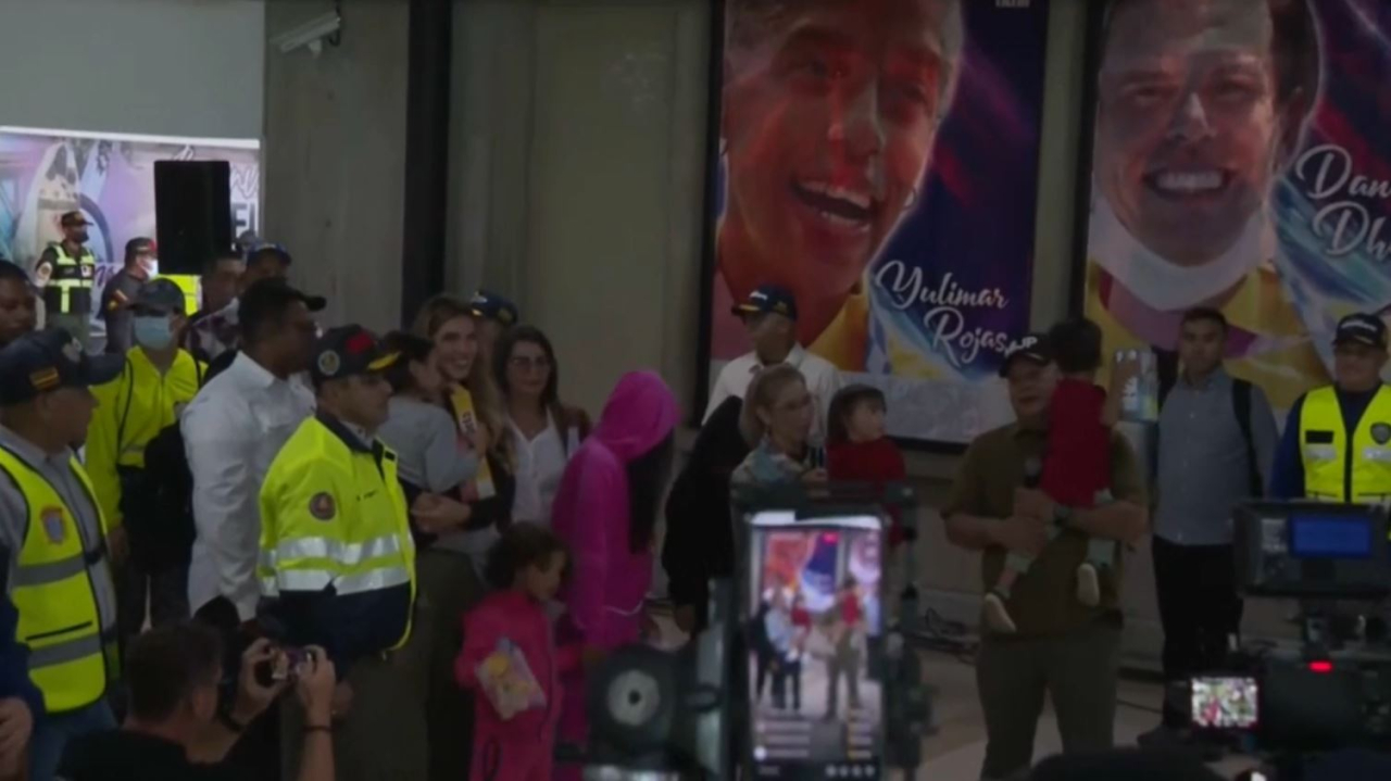 США депортировали 250 венесуэльских детей