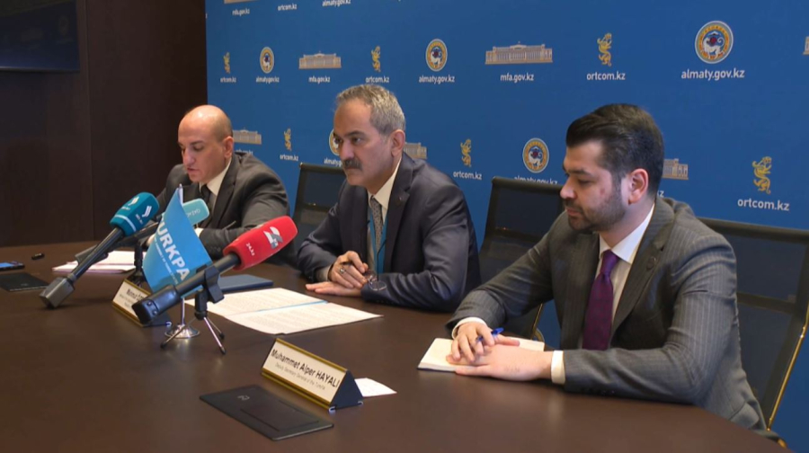 Иностранные наблюдатели оценили проведение референдума