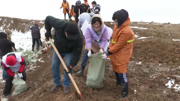 Больше 20 тыс. волонтёров помогают пострадавшим от весенних паводков в РК