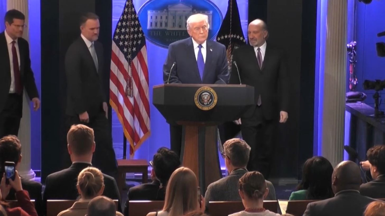 Трамп повысил импортную пошлину до 15%