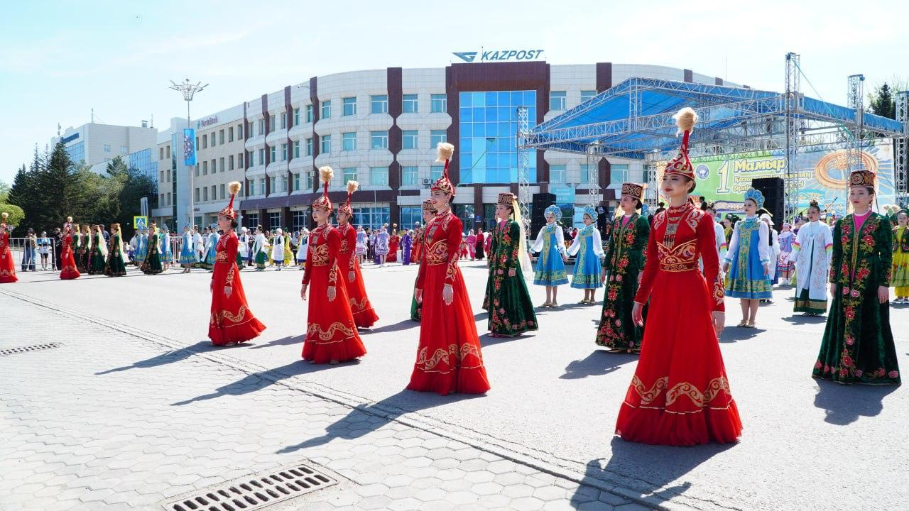 Акмолинцы масштабно отметили День единства народа Казахстана