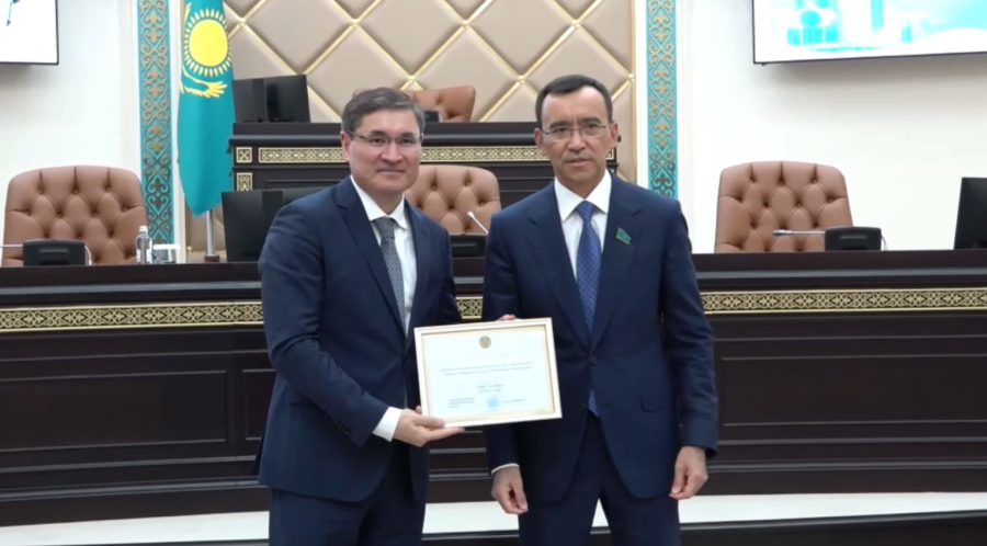 «Парасат» байқауының жеңімпаздары марапатталды