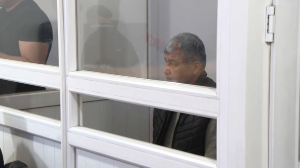 Алматы әуежайында адамды кепілге алған айыпталушының ісі прокурорға қайтарылды