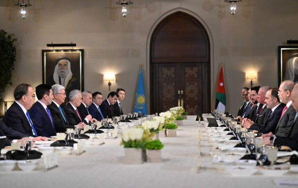 Президент Казахстана провел переговоры с Королем Иордании