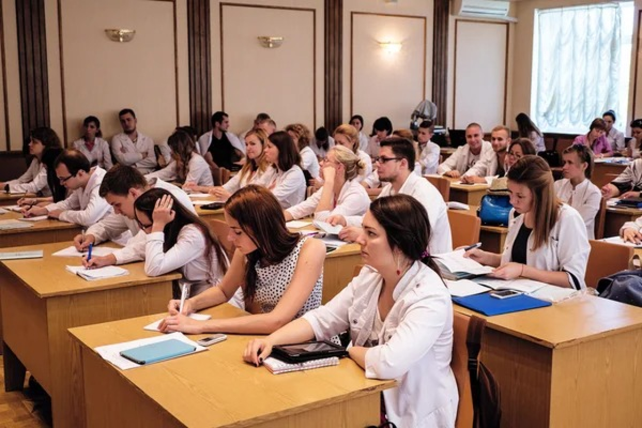 Педагогикалық және медициналық мамандықтарға талап күшейтіледі