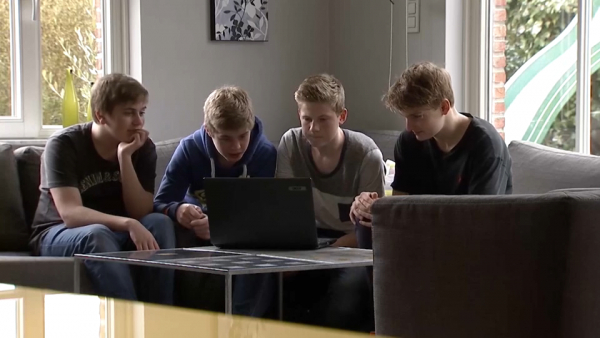 Защита детей в интернете: как разные страны борются с кибербуллингом