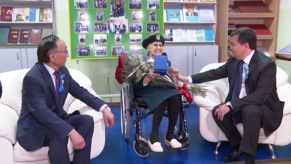 Орден «Айбын» вручили ветеранам войны в Астане