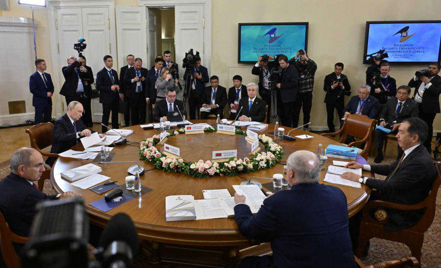 Президент РК принял участие в заседании ВЕЭС в узком составе