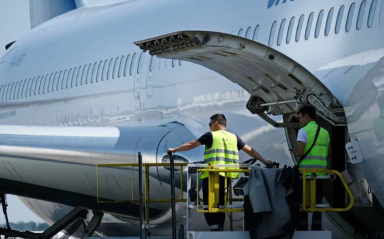 Аэропорты Астаны и Алматы проверят на соблюдение пунктуальности рейсов