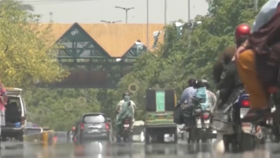 Из-за аномальной жары в Пакистане закрыли школы