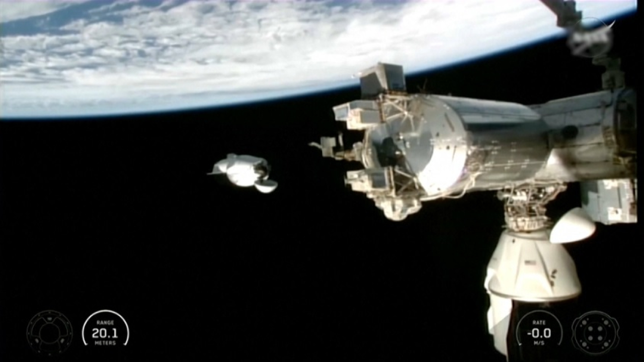 Корабль Crew Dragon пристыковался к МКС