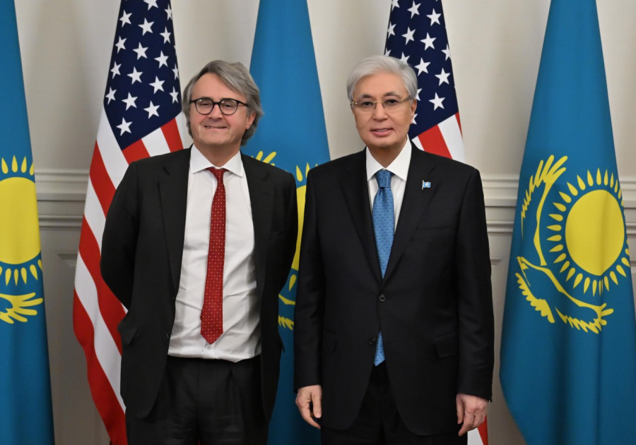 Глава государства принял генерального директора Ashmore Group Марка Кумбса