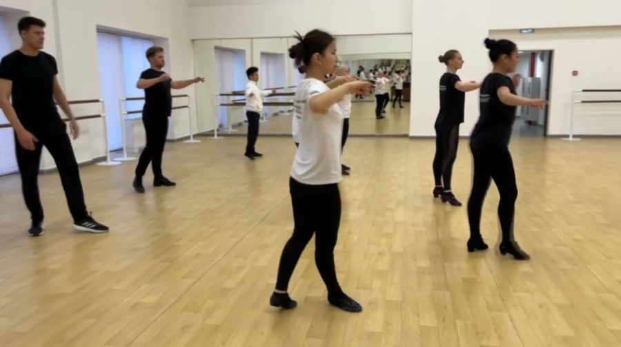 Триумф тишины: театр танца неслышащих танцоров из СКО покорил Китай