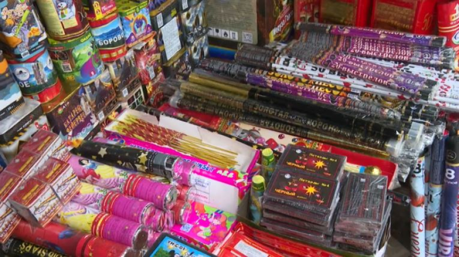 Ночь огней: фейерверки раскупают без оглядки на ценники в Астане