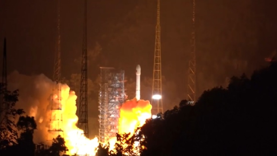 Китай успешно запустил испытательный спутник