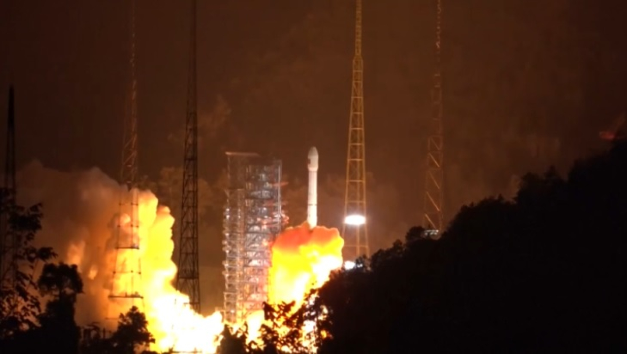 Китай успешно запустил испытательный спутник