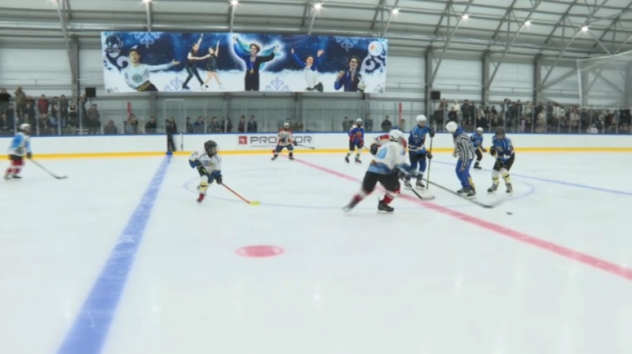 Ледовый дворец международного уровня открыли в Актау