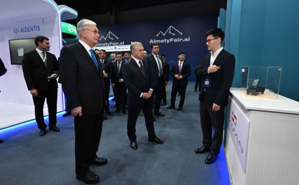 Қазақстан мен Өзбекстан президенттері AlmatyFair.ai көрмесіне барды
