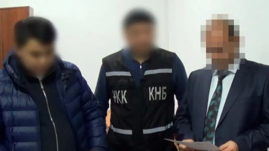 Двух судей приговорили к девяти годам за взятки в Кызылординской области