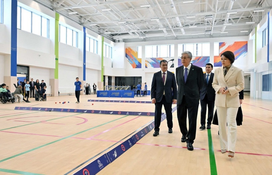 Глава государства осмотрел Центр инклюзивного спорта