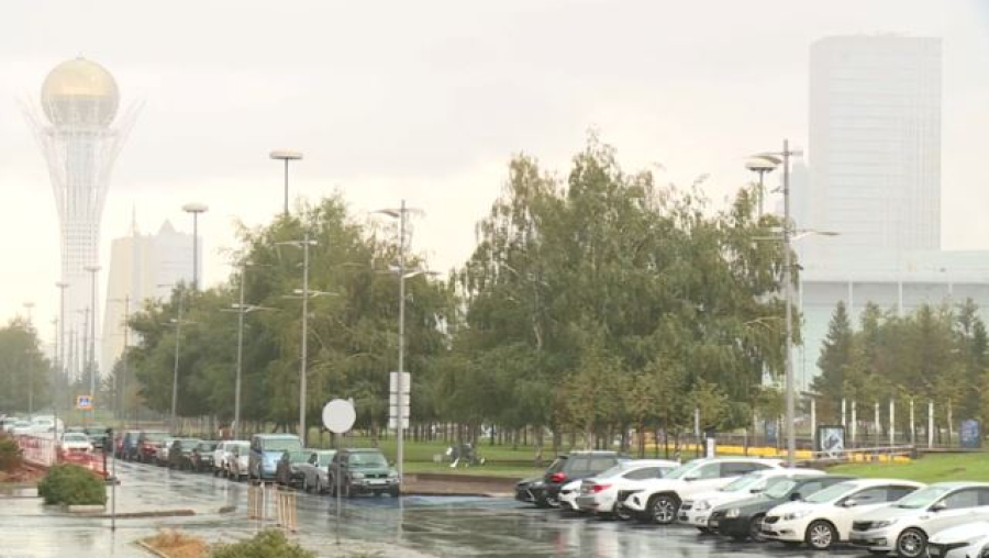 Штормовое предупреждение объявили в 16 регионах Казахстана