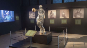 Созданная ИИ статуя выставлена в Стокгольме