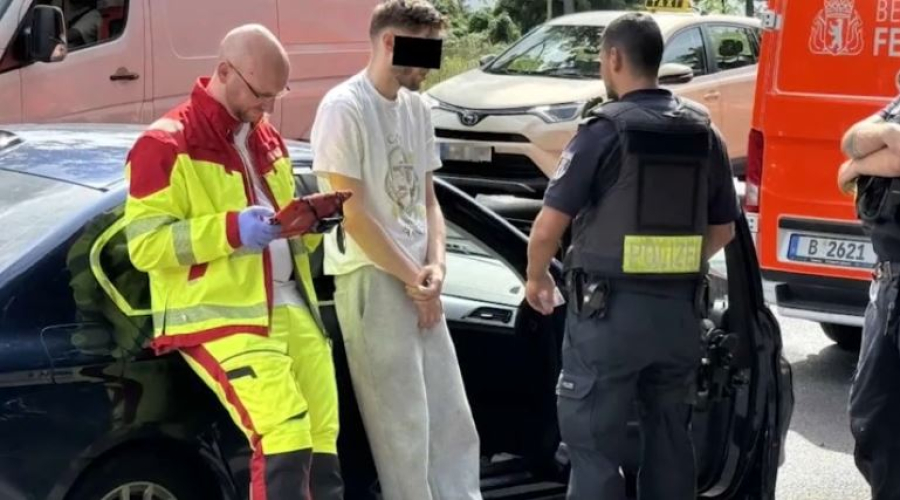 Автомобиль въехал в детей в Берлине