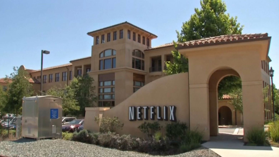 Netflix алғаш рет түсірілімге жасанды интеллект қолданды