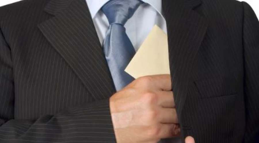 Директор из «Алматы Су» пытался завладеть 75 млн тенге