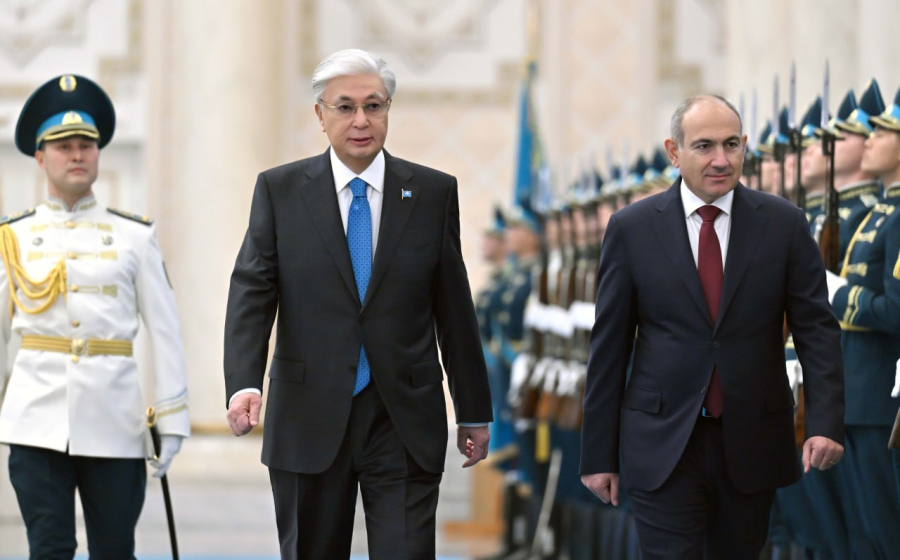 Армения премьер-министрін ресми қарсы алу рәсімі