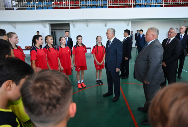 Президент Шахтер ауылына барды