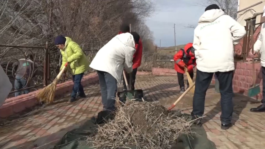 Экоакцию «Таза бейсенбі» провели в Туркестанской области