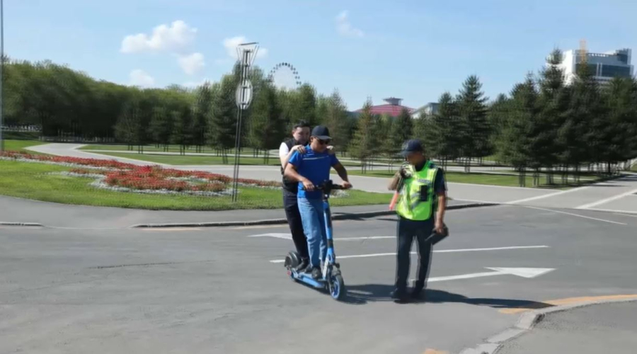 Екі мың электросамокат коммуналдық тұрақтарға қойылды