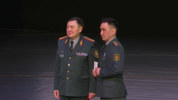 Лучших сотрудников ДЧС наградили в Астане