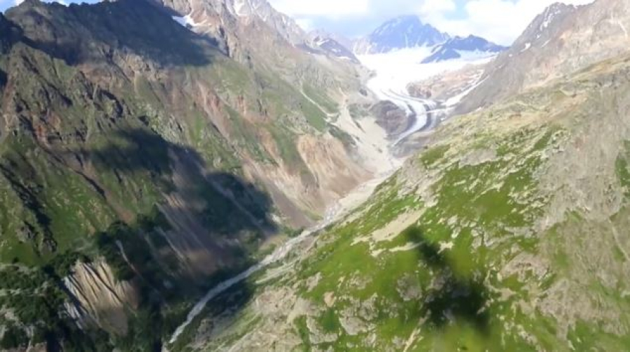 Грузия привлекла зарубежных учёных для исследования таяния ледников