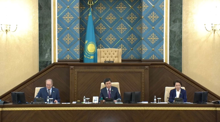 Мәжіліс төрағасы: Парламентке толық дербестік беріледі