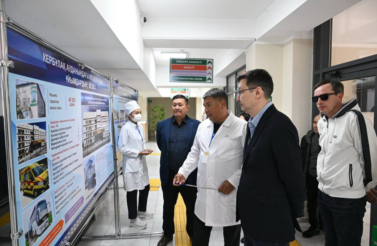 Школьная медицина, лекарства и врачи: о чём говорили с вице-министром в Жетісу