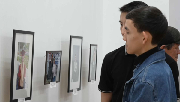 Павлодарда жас суретшінің жеке көрмесі ашылды