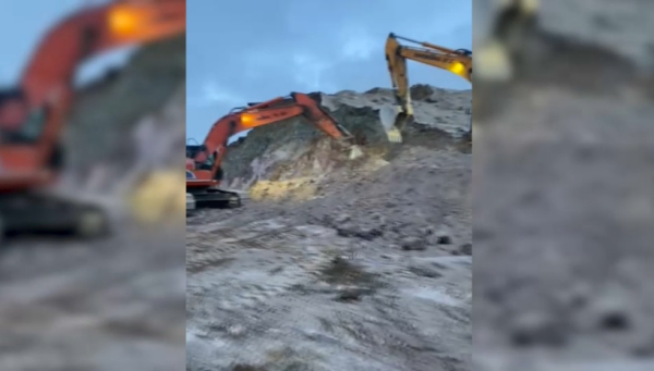 Третьи сутки ищут провалившийся под землю автобус с людьми