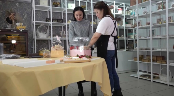 «Вкусный бизнес»: жительница Уральска открыла шоколадную студию