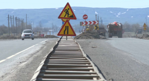 «Қарағанды-Балқаш» жолында жұмыс қызды