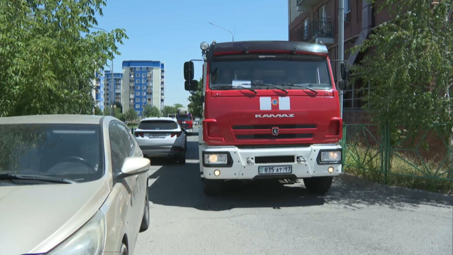 Шымкентте өрт сөндіру көліктері көп қабатты үйлердің ауласына кіре алмайды