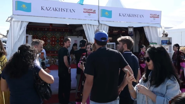 Казахскую кухню представили на гастрофестивале в Париже