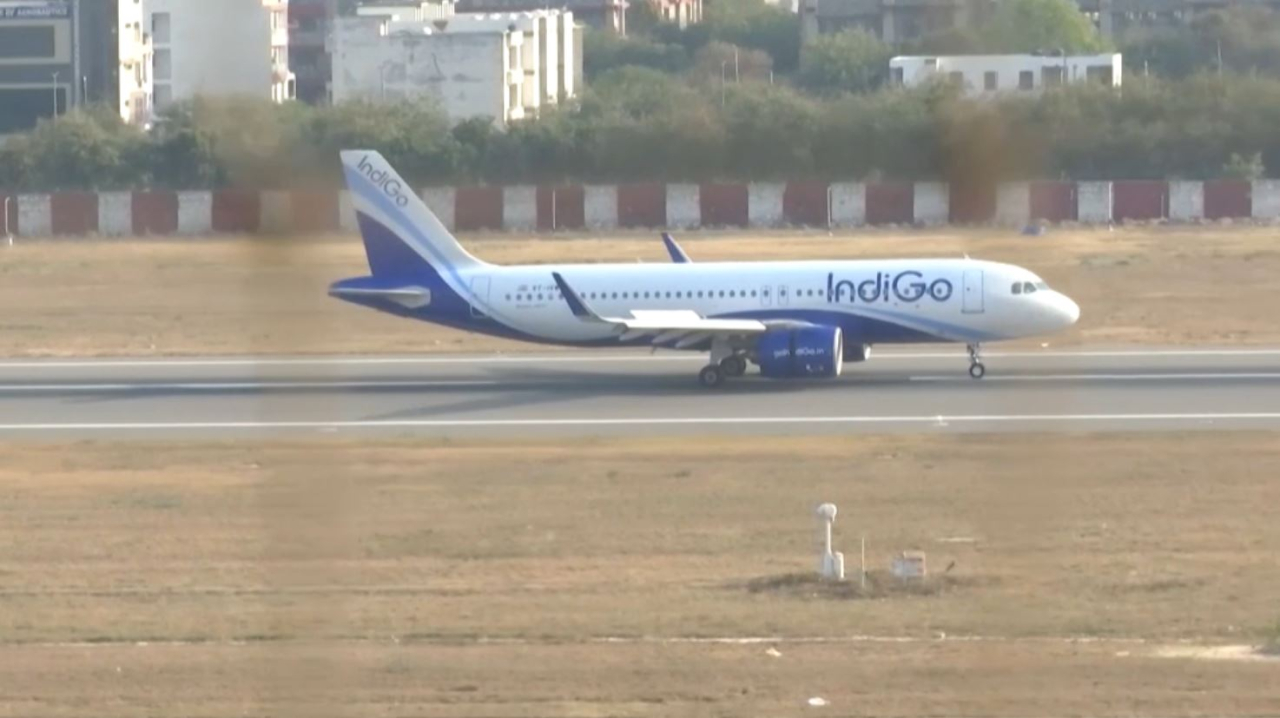 Массовая отмена рейсов отмечается в Индии