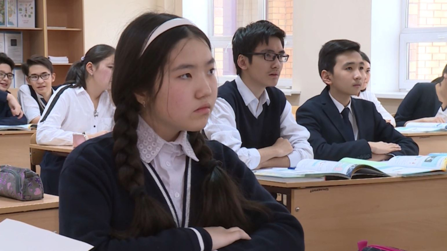 Елордадағы мектепте оқушының көңіл-күйін жасанды интеллект бақылайды