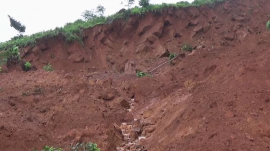 15 человек погибли из-за схода оползня в Гвинее