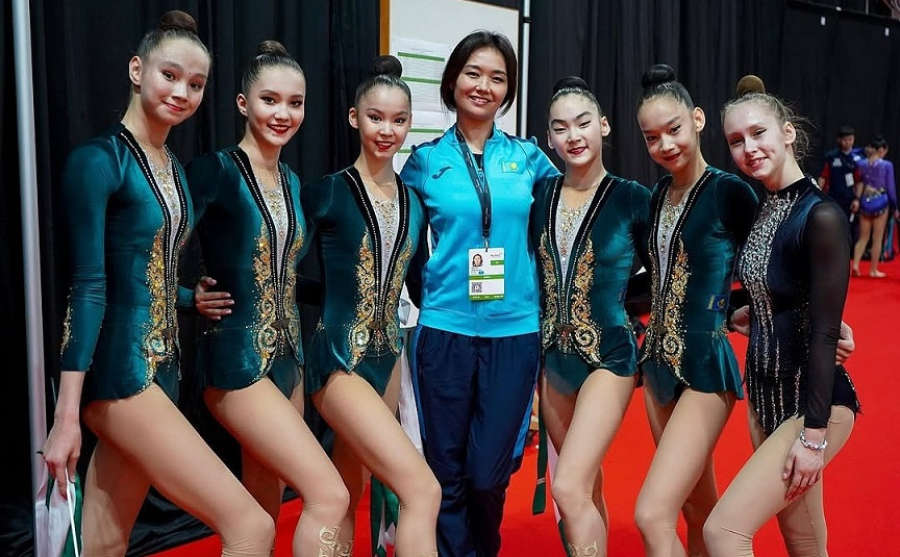 Казахстанки завоевали золото ЧА по художественной гимнастике