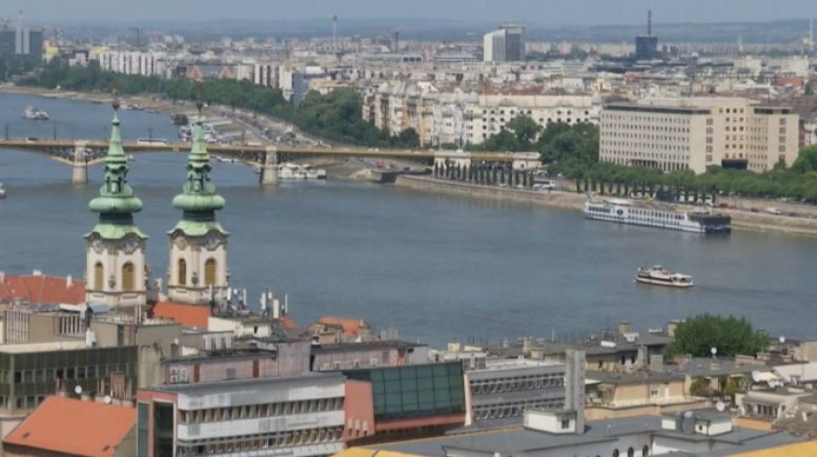 100-летний рекорд жары зафиксировали в Венгрии