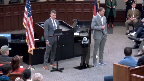 АҚШ-та он мың мемлекеттік қызметкер жұмыстан шығарылды