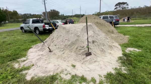 Флорида тұрғындары жаппай эвакуацияға дайындалып жатыр